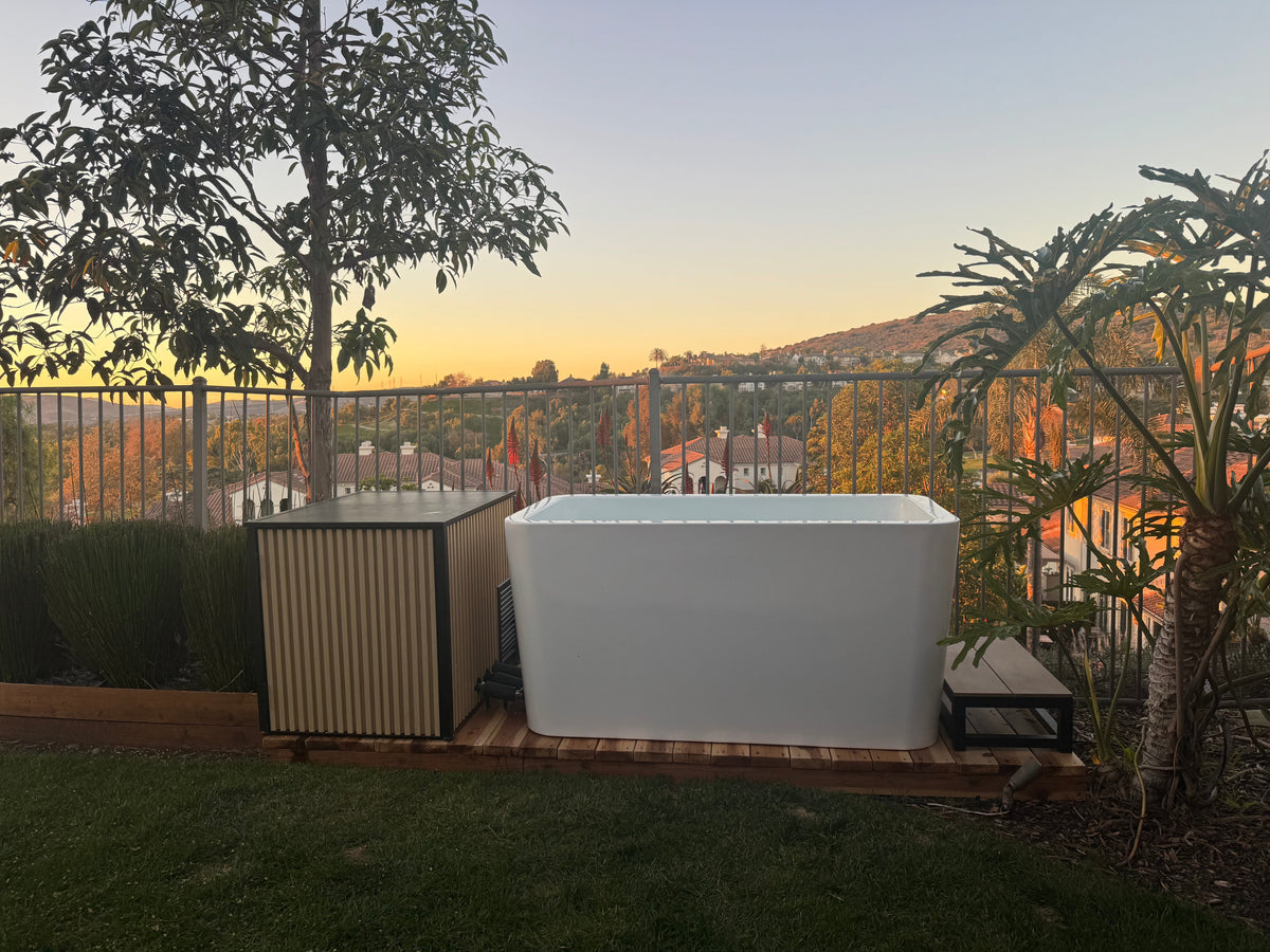 X Tub Acrylic Cold Plunge System with LUX 1.5 HP Chiller and Filtration
